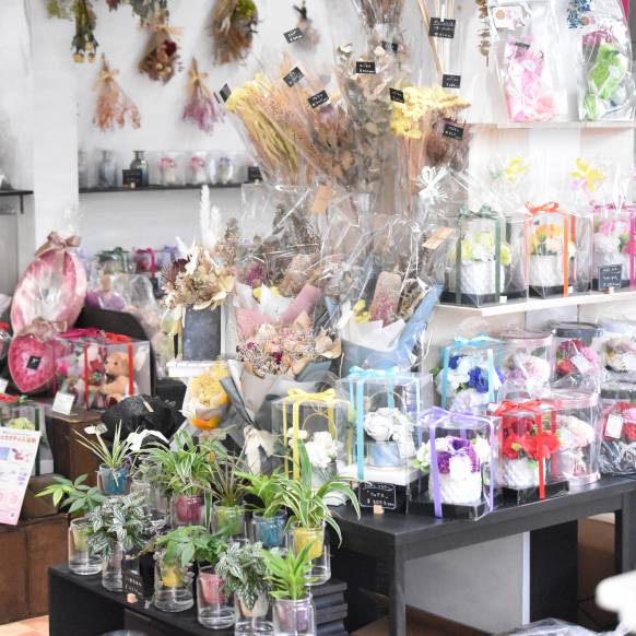 「フラワーブティックはなむら」　（福井県敦賀市）の花屋店舗写真2